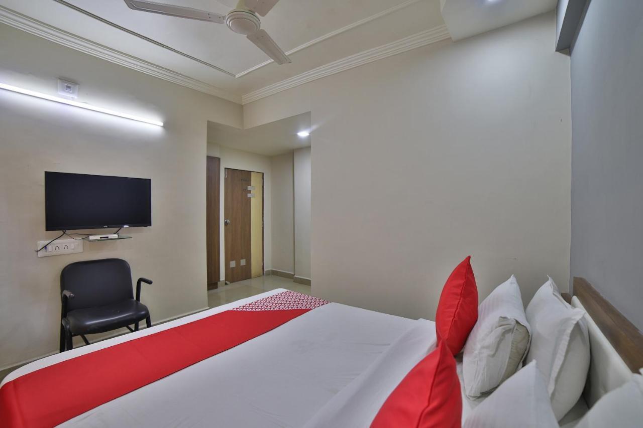 Jāmnagar Oyo 41929 Hotel Loyal Residency المظهر الخارجي الصورة