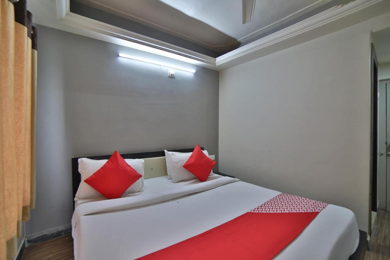 Jāmnagar Oyo 41929 Hotel Loyal Residency المظهر الخارجي الصورة