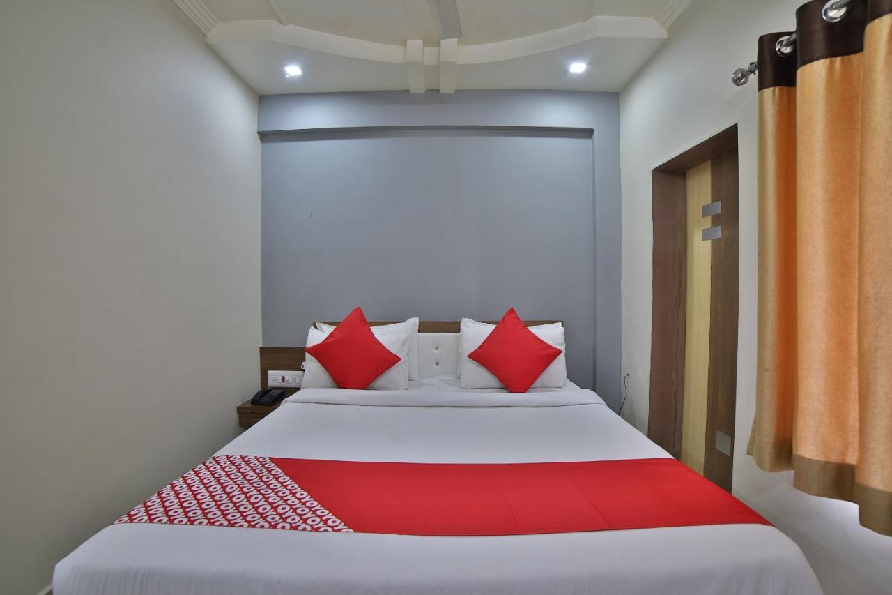 Jāmnagar Oyo 41929 Hotel Loyal Residency المظهر الخارجي الصورة