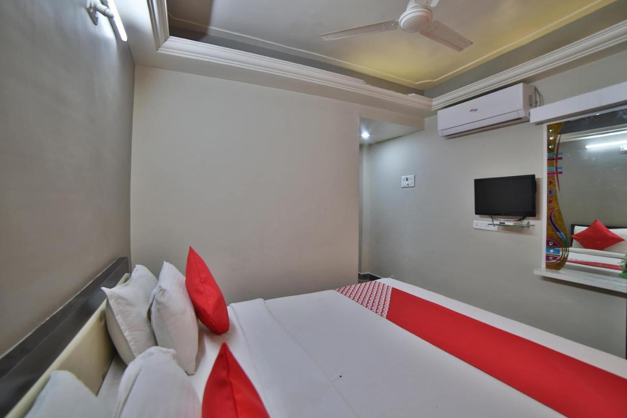Jāmnagar Oyo 41929 Hotel Loyal Residency المظهر الخارجي الصورة